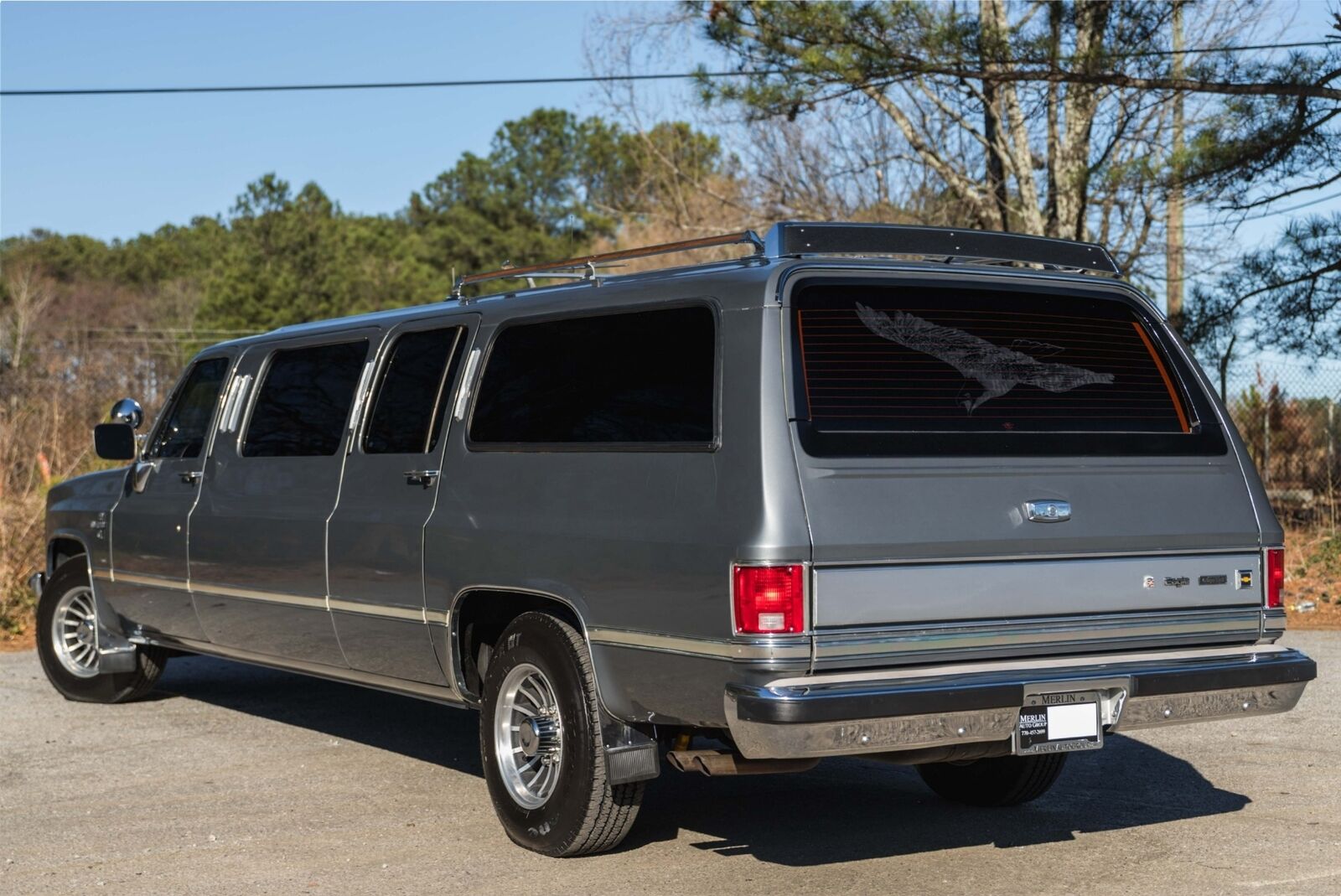 Chevrolet-Suburban-1988-9