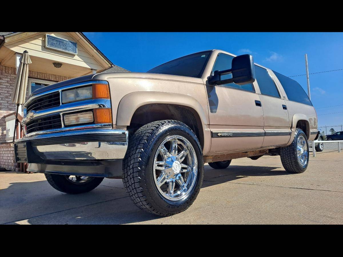 Chevrolet-Suburban-1994-10