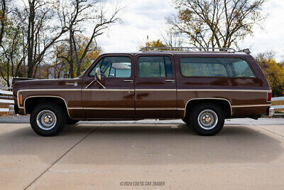 Chevrolet-Suburban-Pickup-1977-2