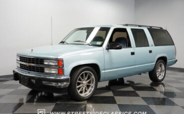 Chevrolet-Suburban-SUV-1992-5