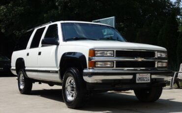 Chevrolet Suburban SUV 1995