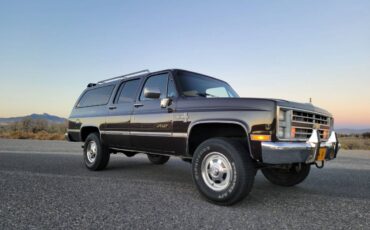 Chevrolet-Suburban-k20-1985-1