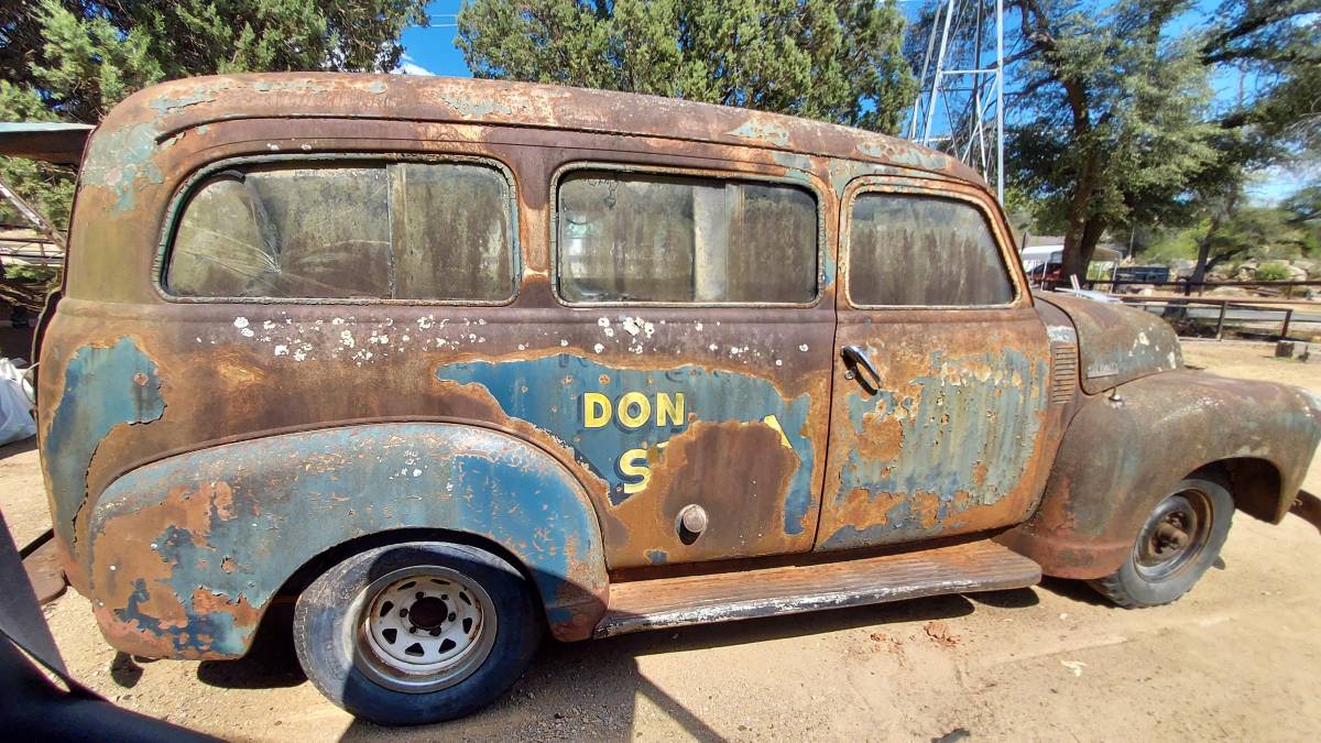 Chevrolet-Suburban-thriftmaster-1947-2