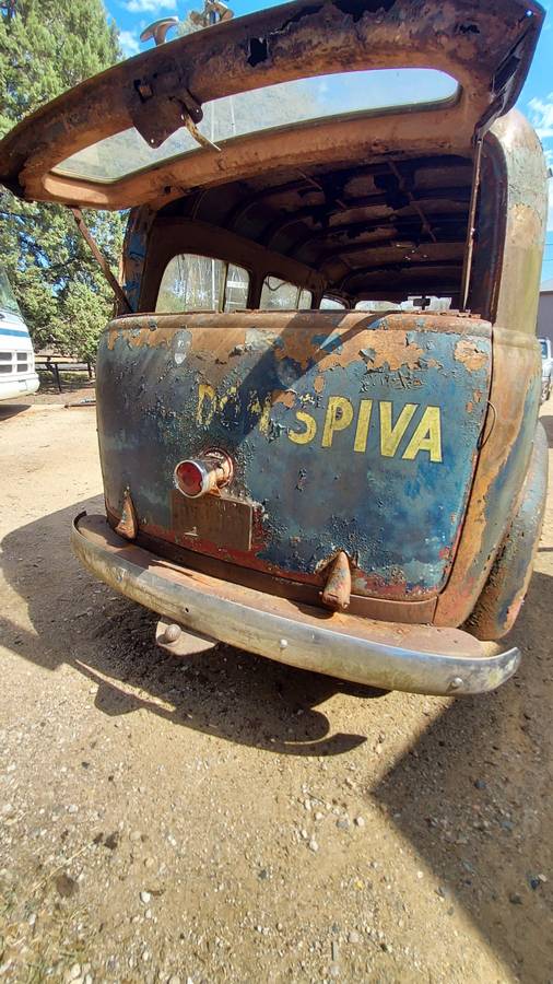 Chevrolet-Suburban-thriftmaster-1947-3