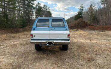 Chevrolet-Suburban-v10-1988-2