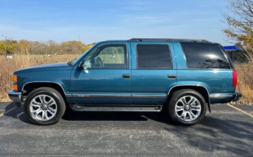 Chevrolet-Tahoe-SUV-1995-1