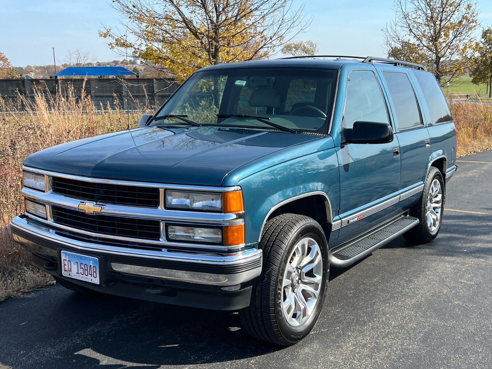 Chevrolet-Tahoe-SUV-1995-2