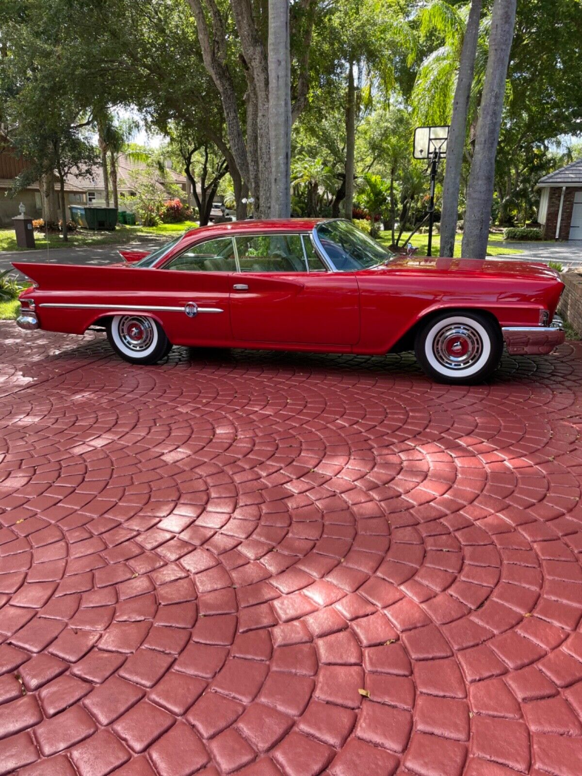 Chrysler-300-Series-Coupe-1961-2