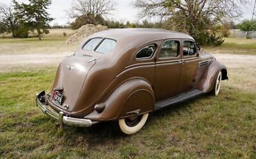 Chrysler-Airflow-1936-5