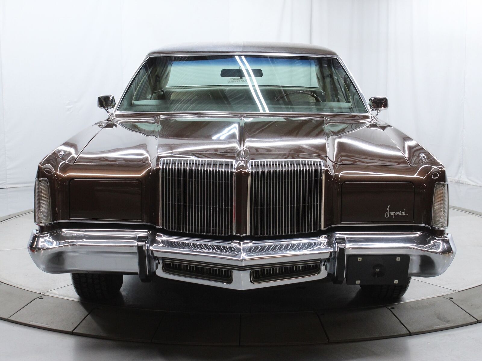 Chrysler-Imperial-1975-2