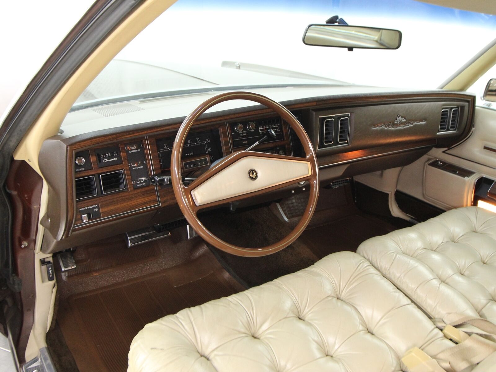 Chrysler-Imperial-1975-8