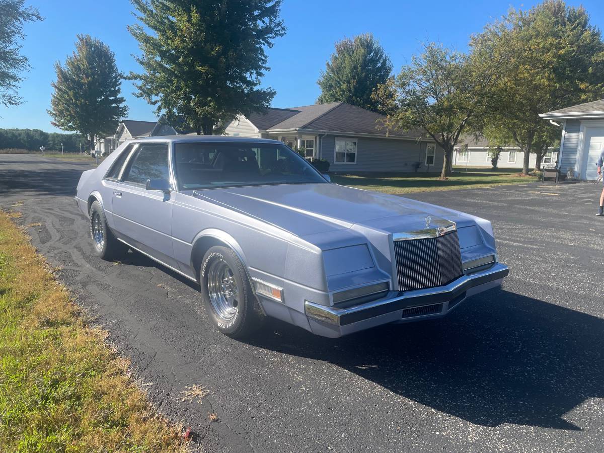 Chrysler-Imperial-1981-2