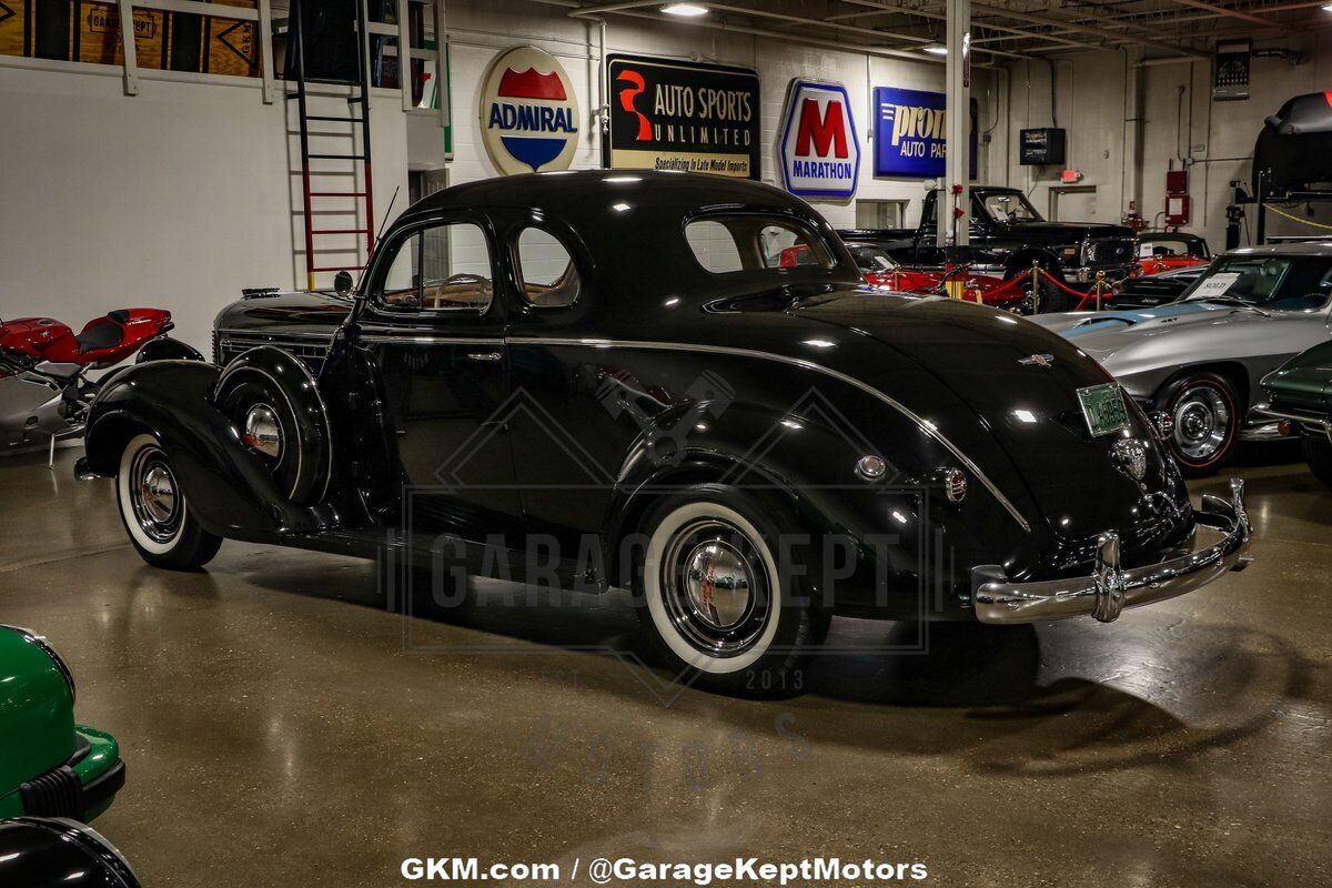 Chrysler-Imperial-Coupe-1938-10