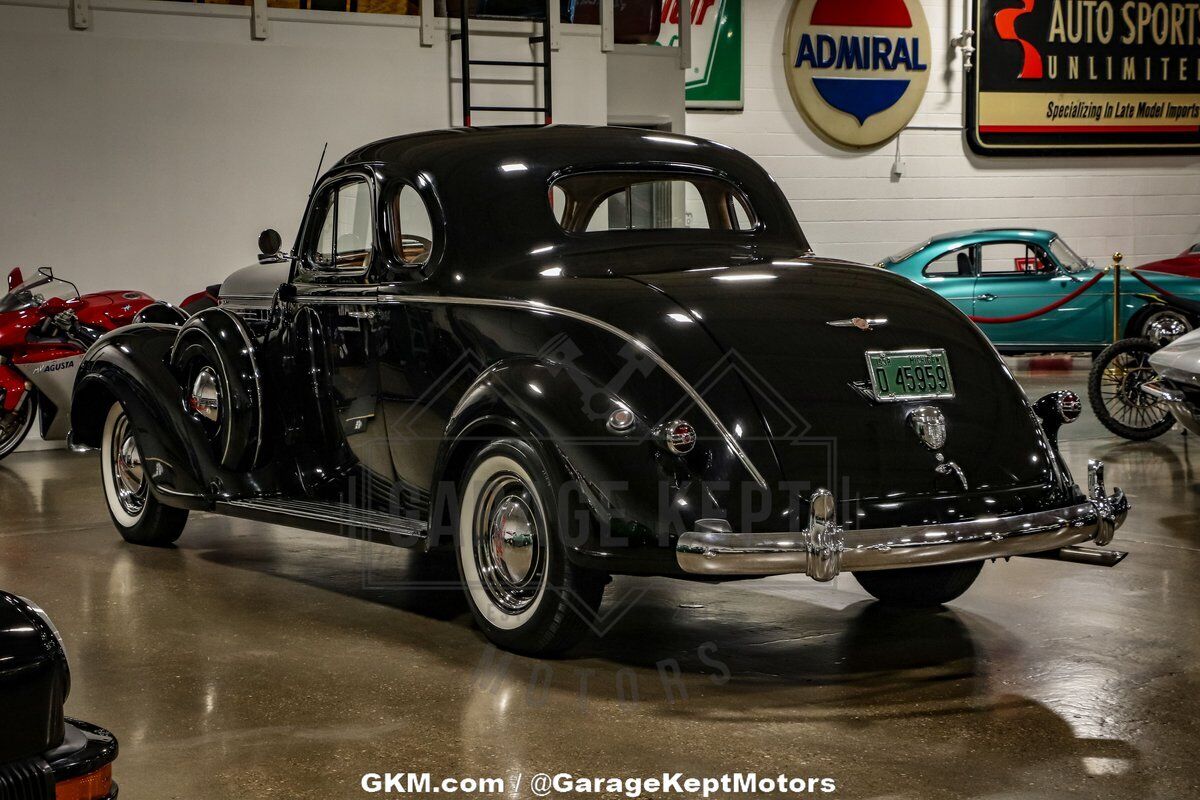 Chrysler-Imperial-Coupe-1938-11