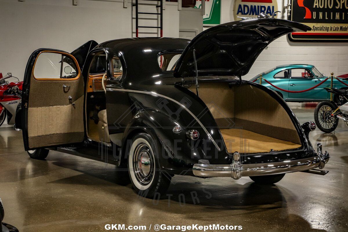 Chrysler-Imperial-Coupe-1938-2