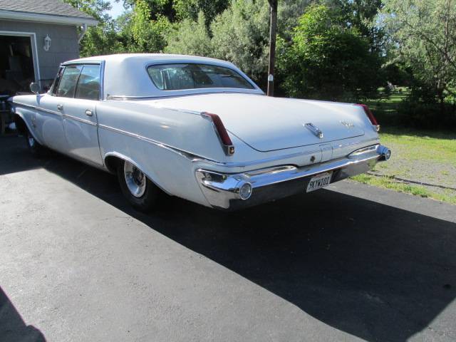 Chrysler-Imperial-lebaron-1963