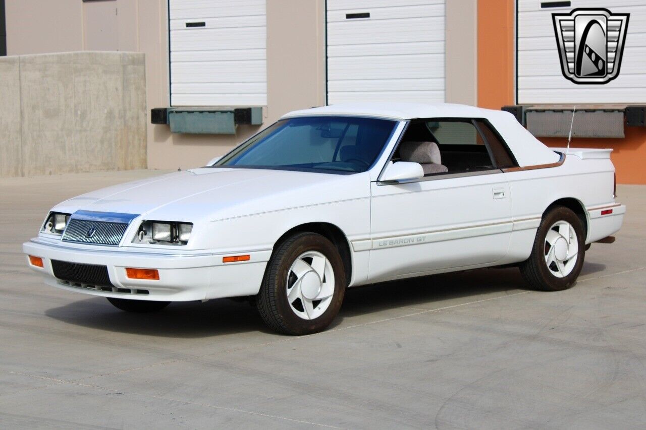 Chrysler-LeBaron-1990-3