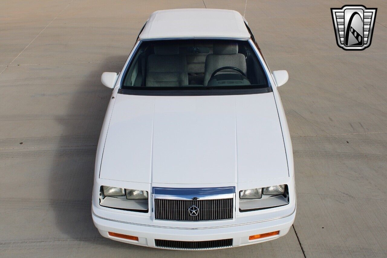 Chrysler-LeBaron-1990-7