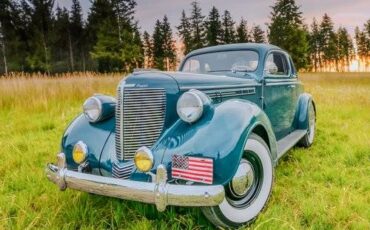 Chrysler-Royal-5-window-club-coupe-1938-1