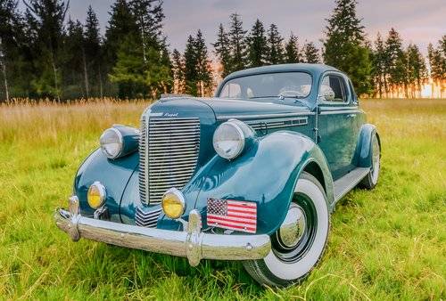 Chrysler-Royal-5-window-club-coupe-1938-1