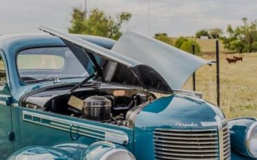 Chrysler-Royal-5-window-club-coupe-1938-7