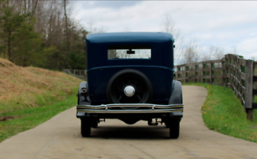 Chrysler-Sedan-Berline-1931-6