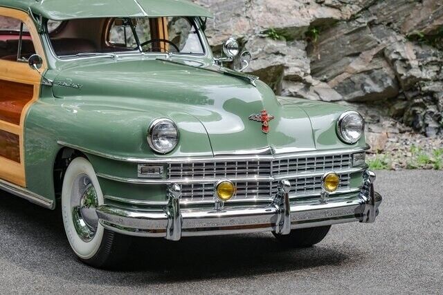 Chrysler-Town-Country-1947-1