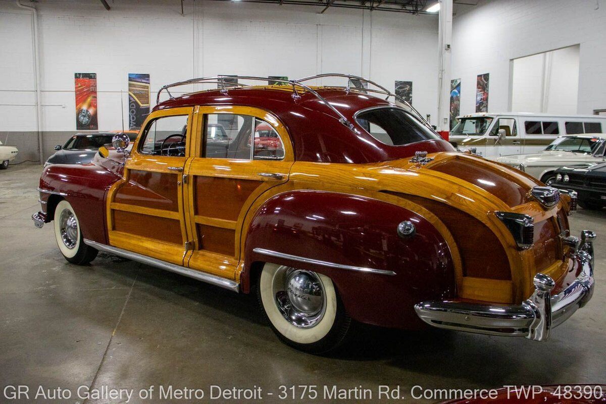 Chrysler-Town-Country-1948-3