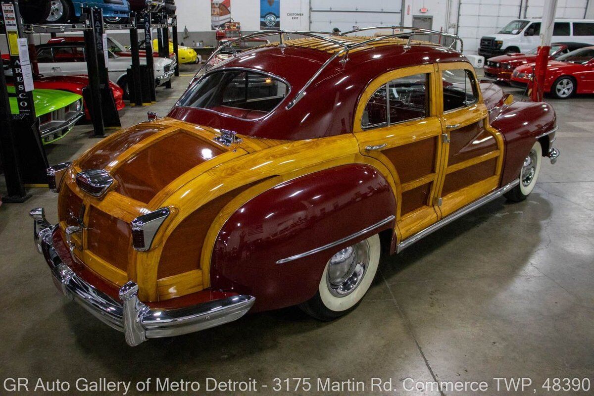 Chrysler-Town-Country-1948-5