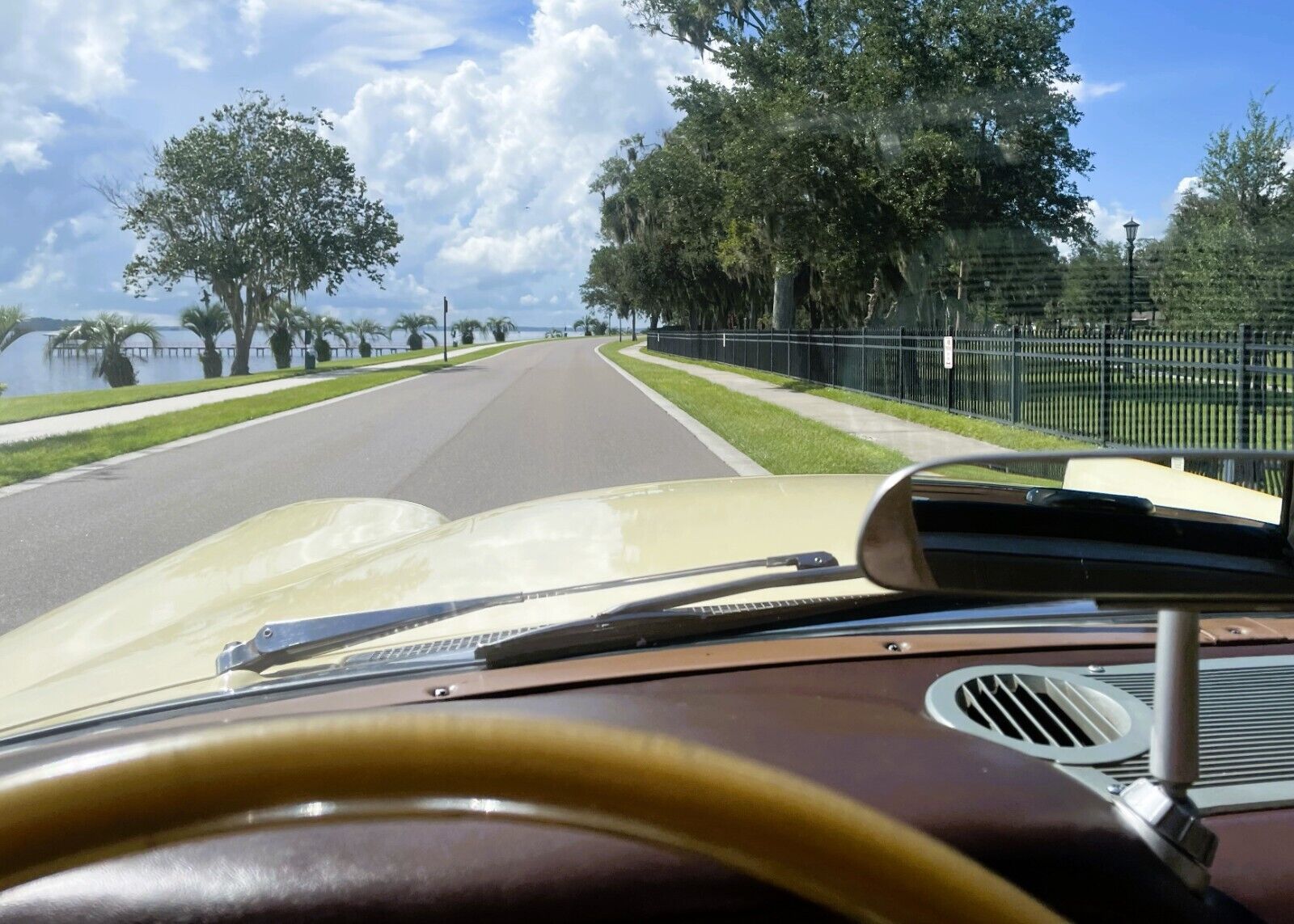 Chrysler-Windsor-Coupe-1958-7