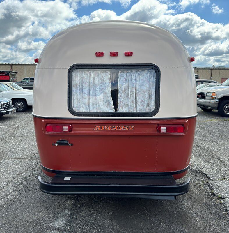 Crosley-Airstream-26-Travel-Trailer-1974-3