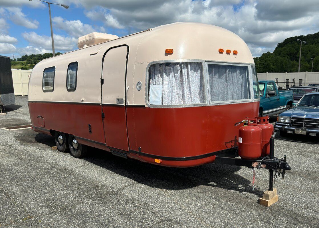 Crosley-Airstream-26-Travel-Trailer-1974-6