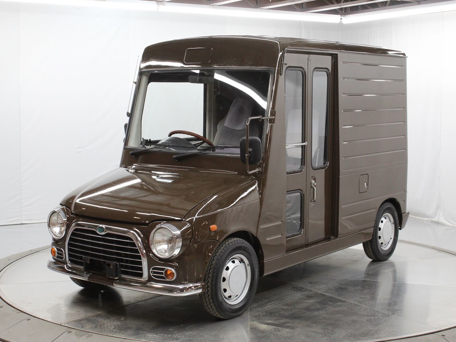 Daihatsu-Mira-Van-1991-1