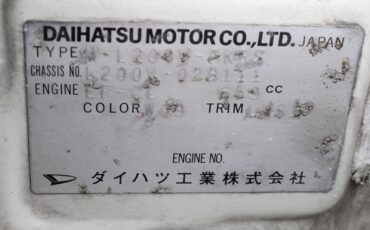 Daihatsu-Mira-Van-1991-38