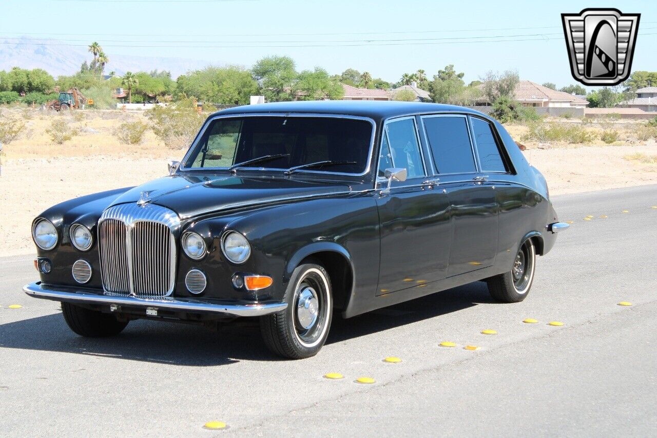 Daimler-DS420-Berline-1979-2