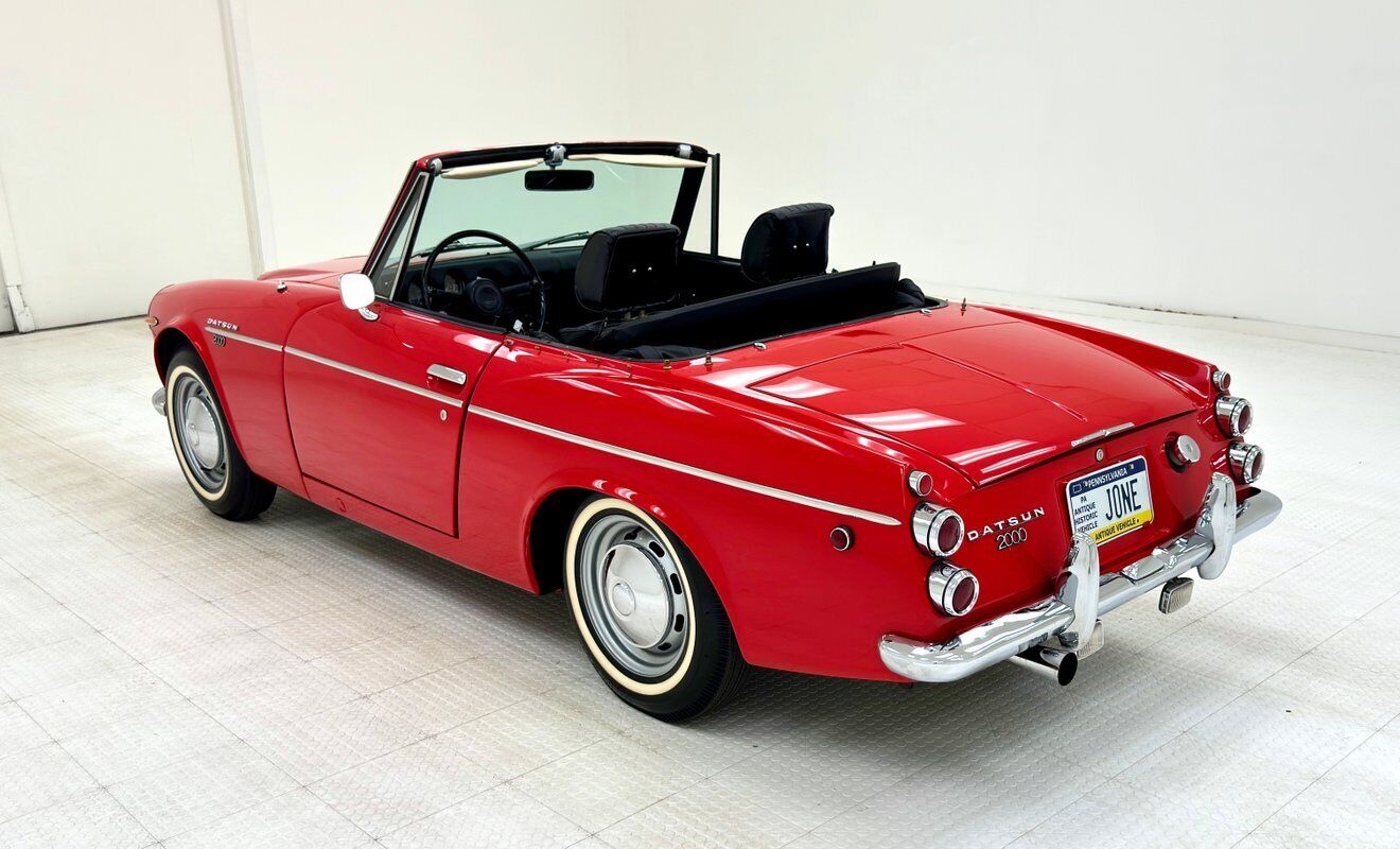 Datsun-2000-Cabriolet-1968-5