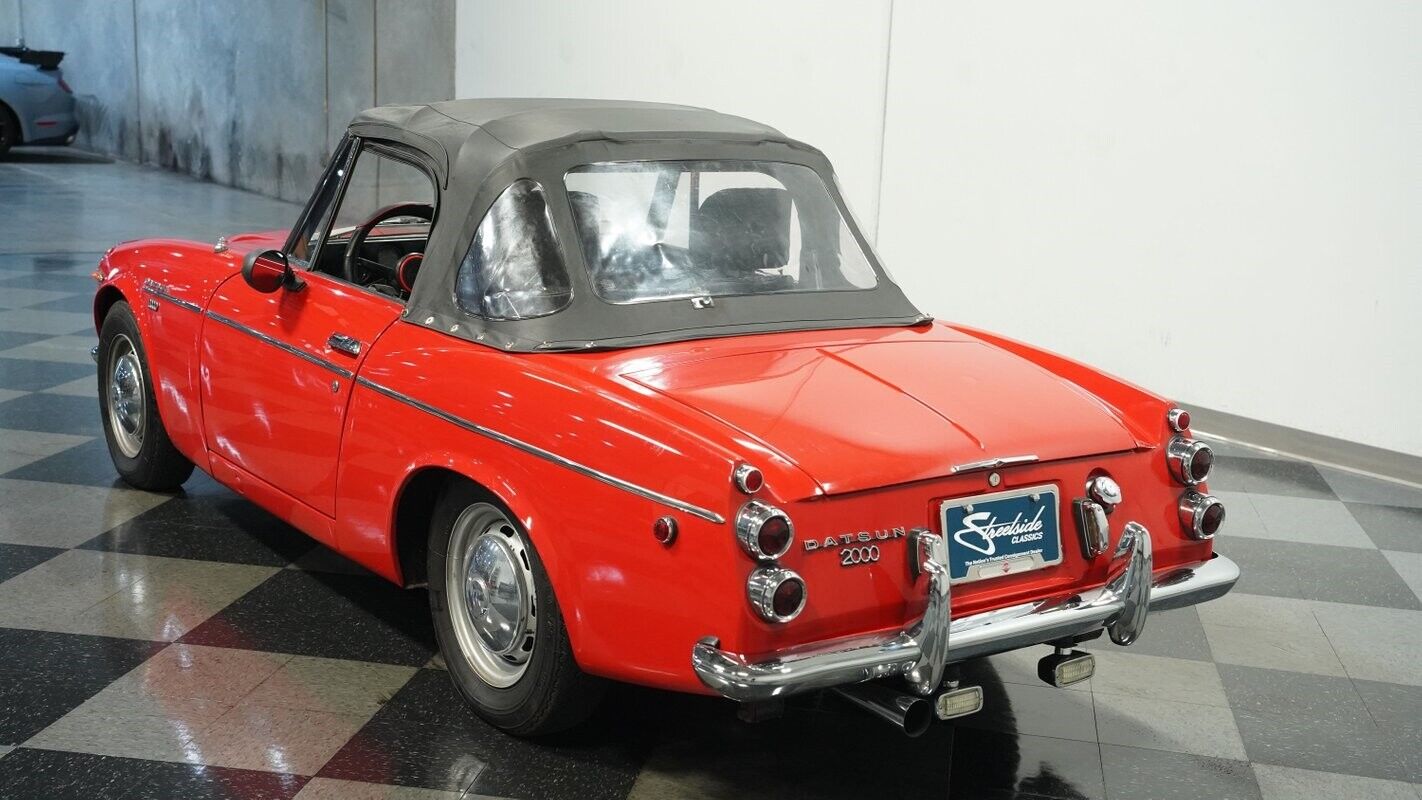 Datsun-2000-Cabriolet-1969-7