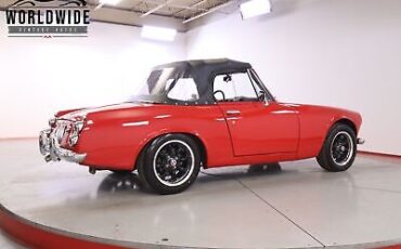 Datsun-2000-Roadster-1968-9