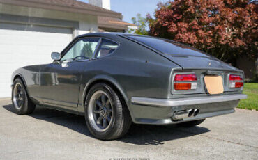 Datsun-240Z-1971-5