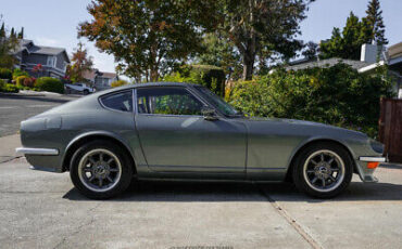 Datsun-240Z-1971-8