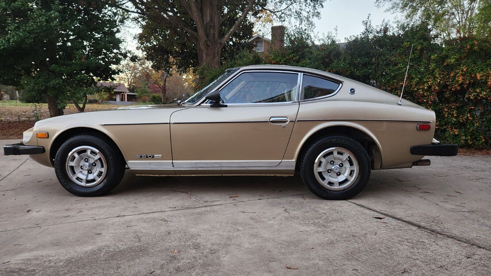 Datsun-Z-Series-Coupe-1977-4