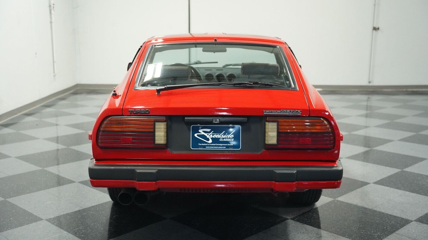 Datsun-Z-Series-Coupe-1983-8