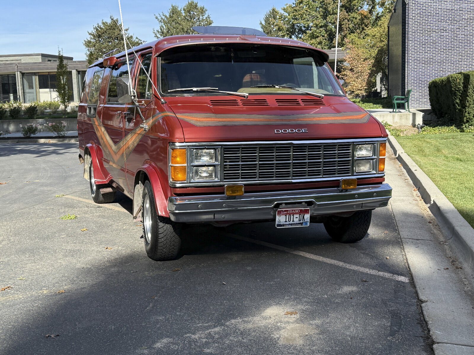 Dodge-B200-Van-1979-6