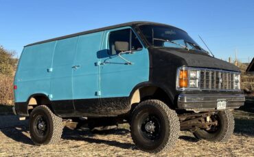 Dodge-B30-4wd-one-ton-van-1979-19