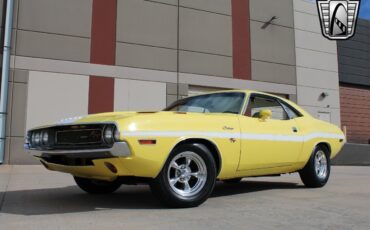 Dodge-Challenger-1970-2