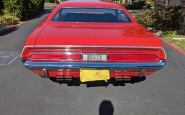 Dodge-Challenger-1970-2