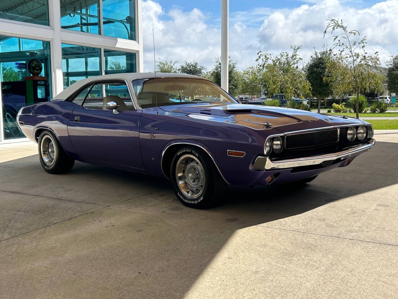 Dodge-Challenger-1970-2