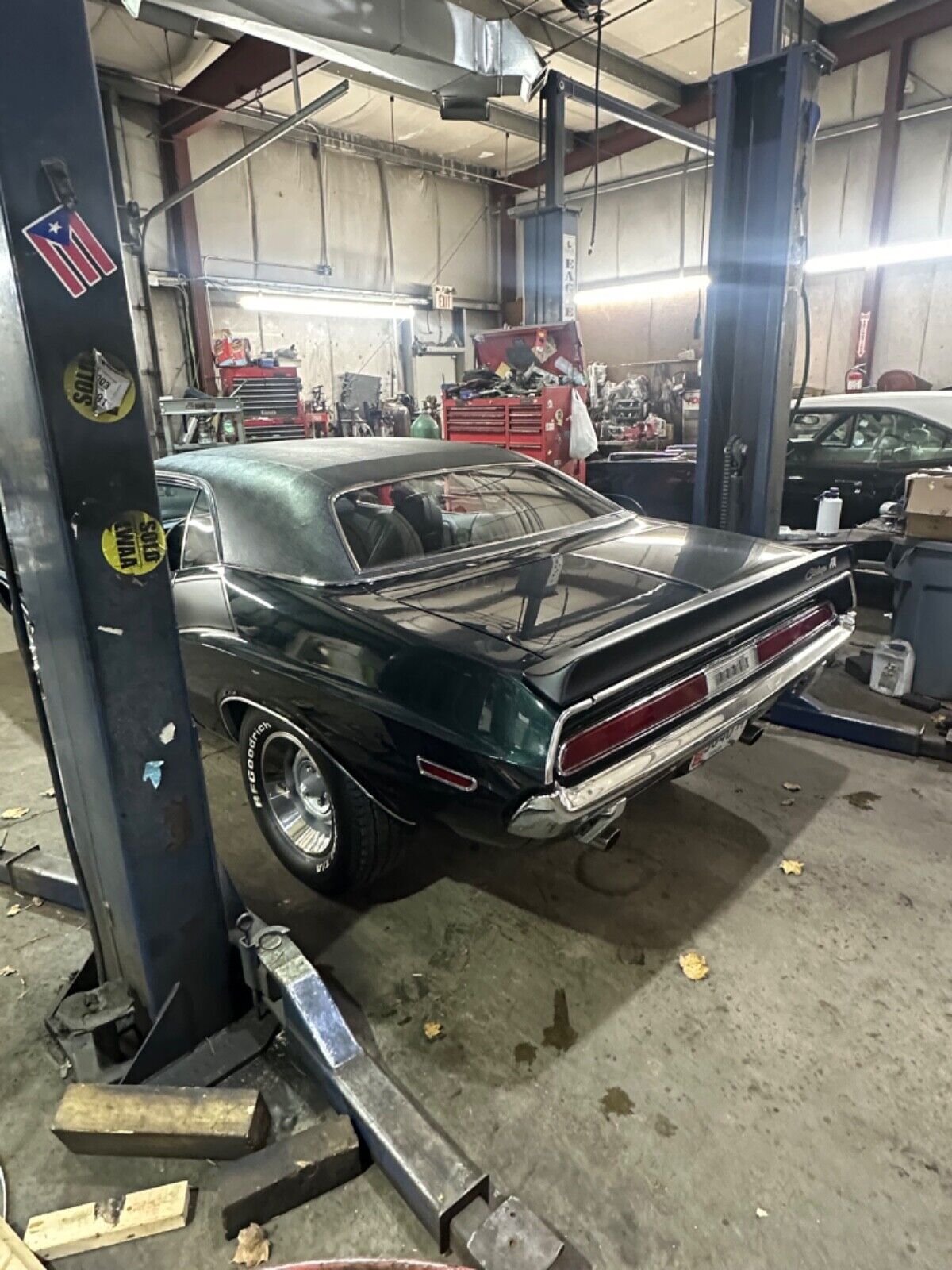 Dodge-Challenger-1970-25