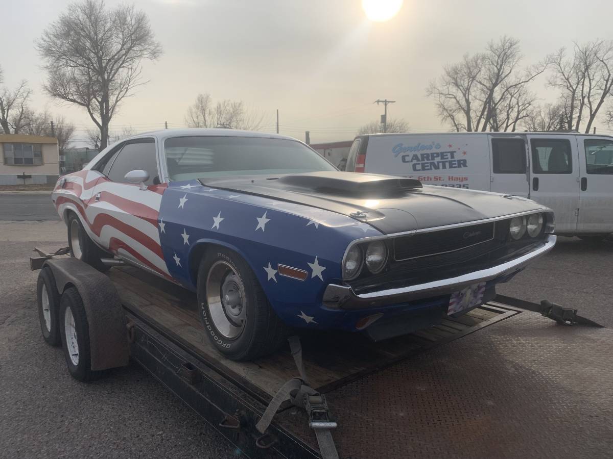 Dodge-Challenger-1970-4