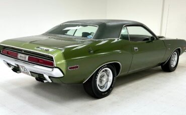 Dodge-Challenger-1970-4